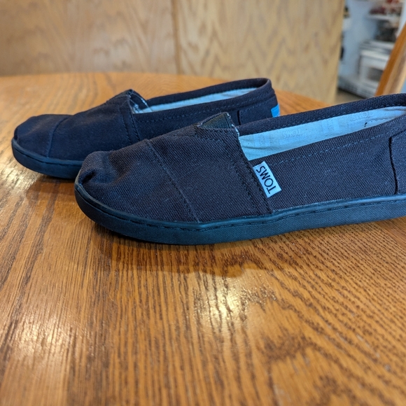 Toms Kids sz 2 - Picture 2 of 4